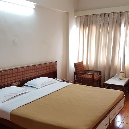 Hotel Siddhartha Hajdarabad Zewnętrze zdjęcie