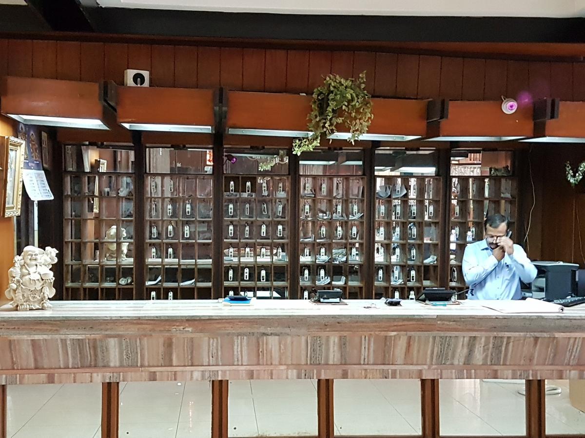 Hotel Siddhartha Hajdarabad Zewnętrze zdjęcie