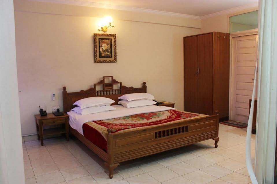 Hotel Siddhartha Hajdarabad Zewnętrze zdjęcie