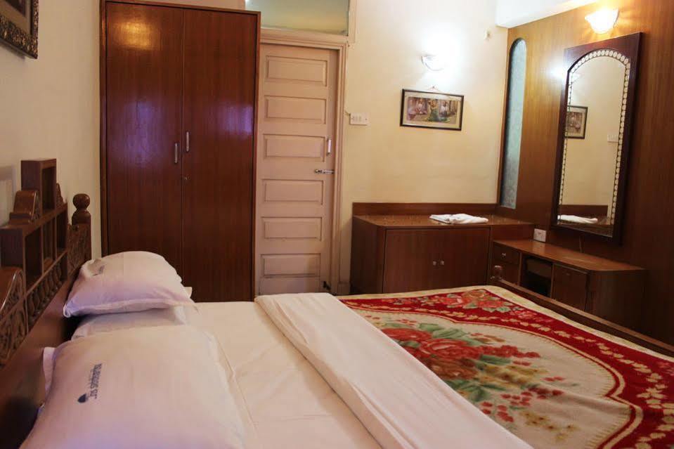 Hotel Siddhartha Hajdarabad Zewnętrze zdjęcie