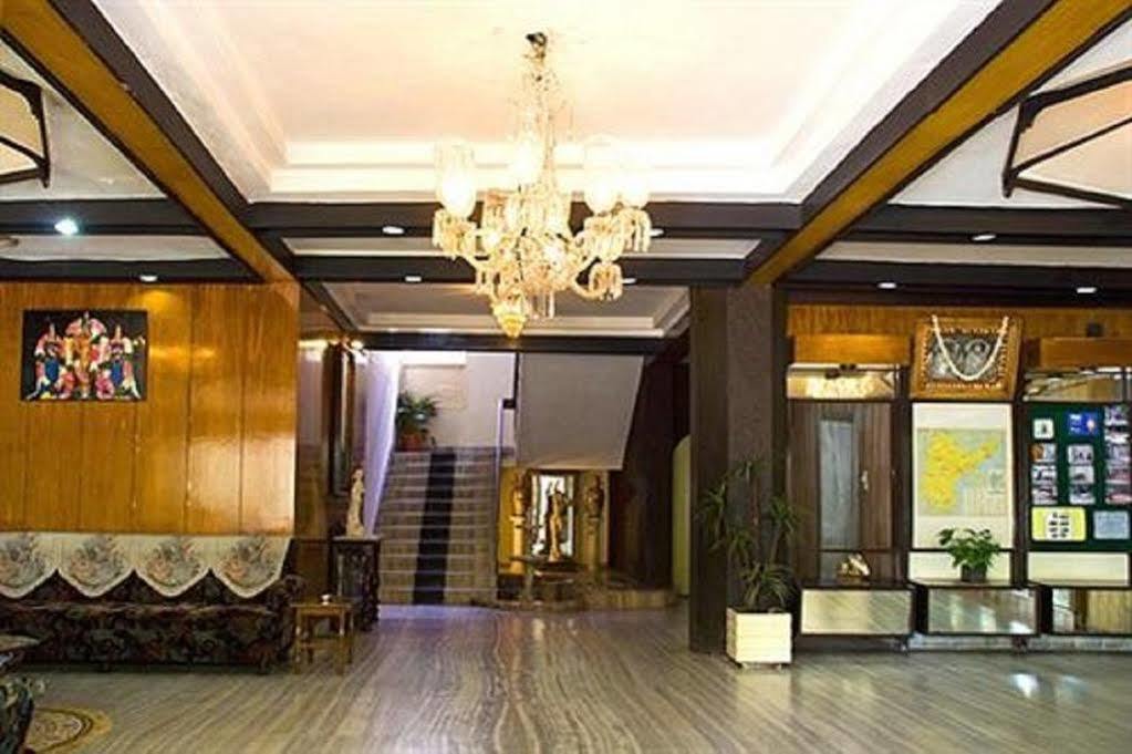 Hotel Siddhartha Hajdarabad Zewnętrze zdjęcie